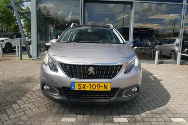 Peugeot 2008 (2018) thumbnail 3