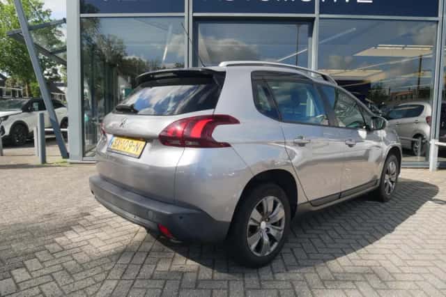 Peugeot 2008 (2018) thumbnail 6