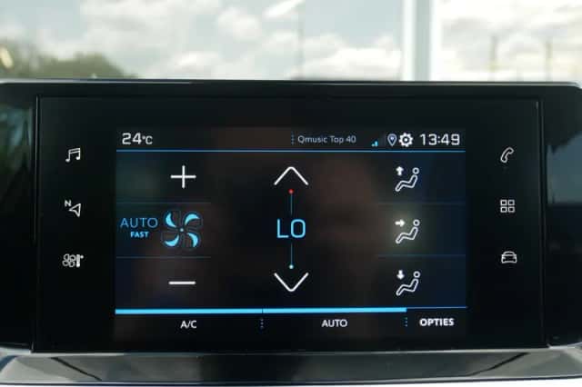 Peugeot 2008 (2020) thumbnail 18