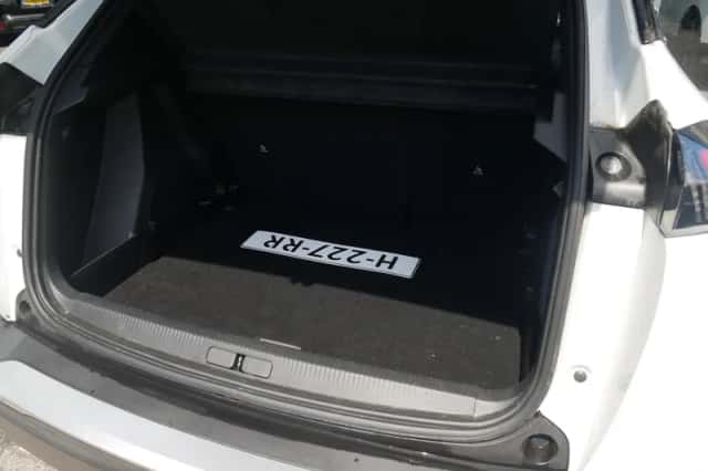 Peugeot 2008 (2020) thumbnail 7