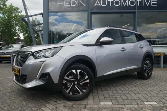 Peugeot 2008 (2020) thumbnail 2