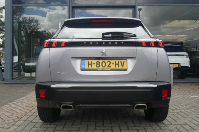 Peugeot 2008 (2020) thumbnail 5