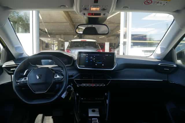 Peugeot 208 (2025) thumbnail 3