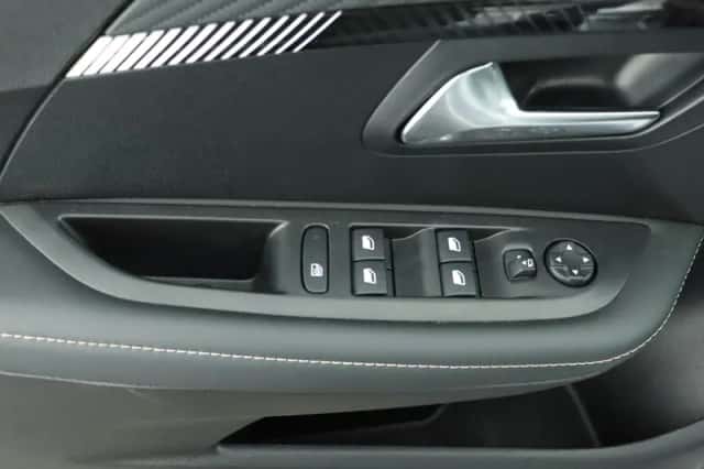 Peugeot 208 (2024) thumbnail 22