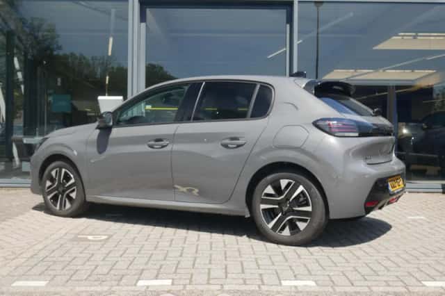 Peugeot 208 (2025) thumbnail 2