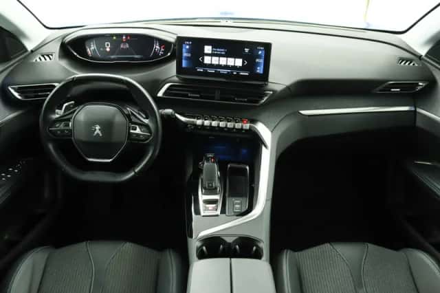 Peugeot 3008 (2022) thumbnail 4