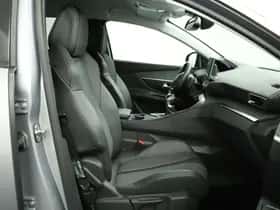 Peugeot 5008 (2021) thumbnail 17
