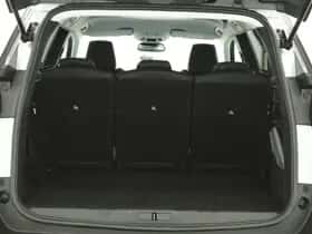 Peugeot 5008 (2021) thumbnail 19