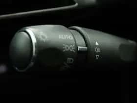 Peugeot 5008 (2021) thumbnail 25