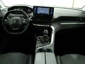 Peugeot 5008 (2021) thumbnail 4
