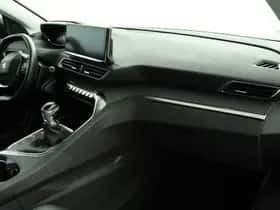 Peugeot 5008 (2021) thumbnail 34
