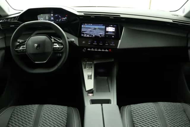 Peugeot 308 (2025) thumbnail 4