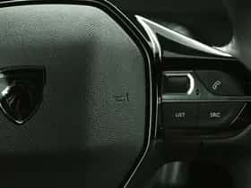 Peugeot 2008 (2023) thumbnail 18