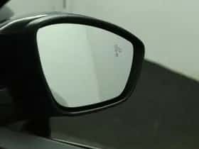 Peugeot 2008 (2023) thumbnail 38