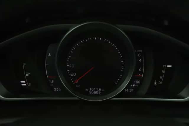 Volvo V40 (2019) thumbnail 5