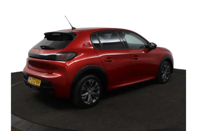 Peugeot e-208 (2022) thumbnail 2