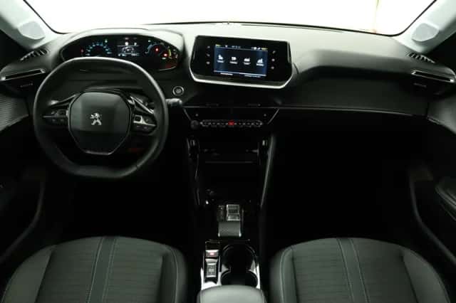 Peugeot e-208 (2022) thumbnail 5