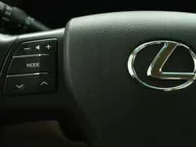 Lexus RX (2011) thumbnail 18