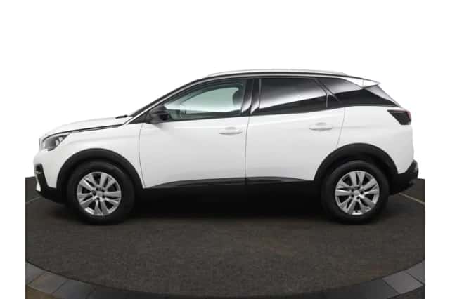 Peugeot 3008 (2020) thumbnail 3