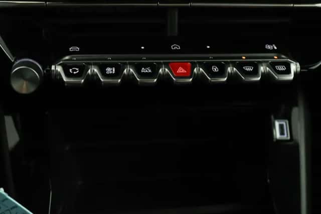 Peugeot 2008 (2025) thumbnail 6