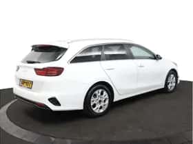 Kia Ceed Sportswagon (2024) thumbnail 2