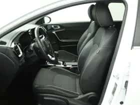 Kia Ceed Sportswagon (2024) thumbnail 13