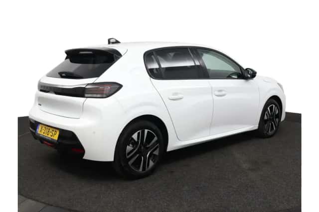 Peugeot 208 (2024) thumbnail 2