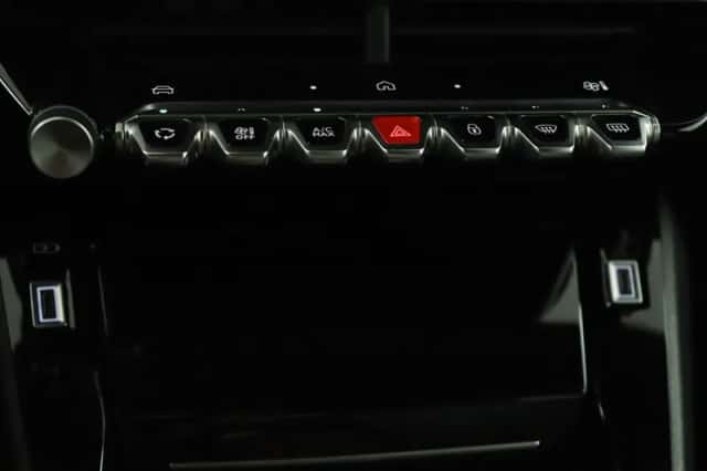 Peugeot 2008 (2025) thumbnail 6
