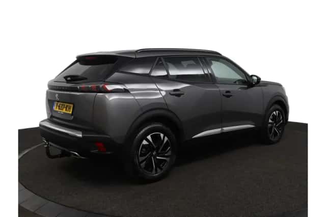 Peugeot 2008 (2023) thumbnail 2