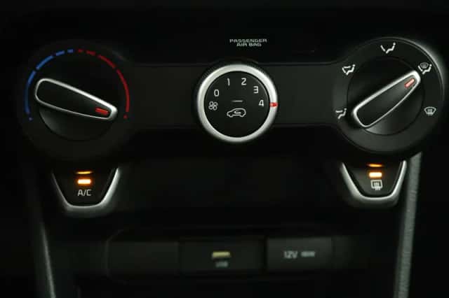 Kia Picanto (2021) thumbnail 6