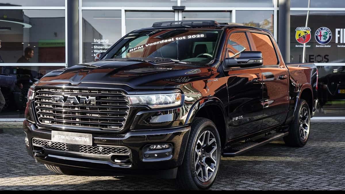 Dodge Ram (2024) — foto 1
