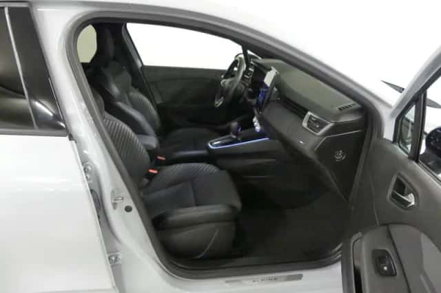 Renault Clio (2025) thumbnail 16