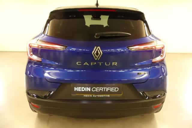 Renault Captur (2025) thumbnail 3