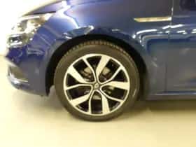 Renault Mégane (2019) thumbnail 10