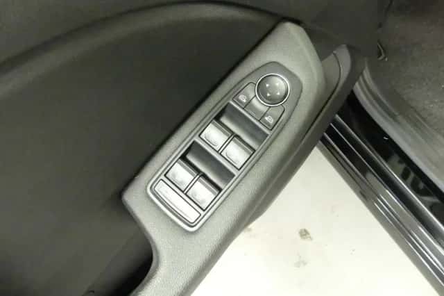 Renault Clio (2023) thumbnail 23