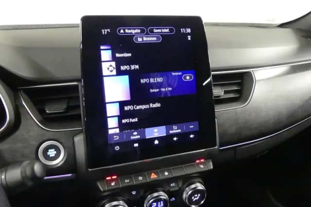 Renault Arkana (2024) thumbnail 31