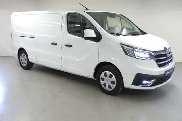 Renault Trafic (2025) thumbnail 2