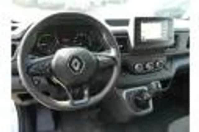 Renault Trafic (2025) thumbnail 4