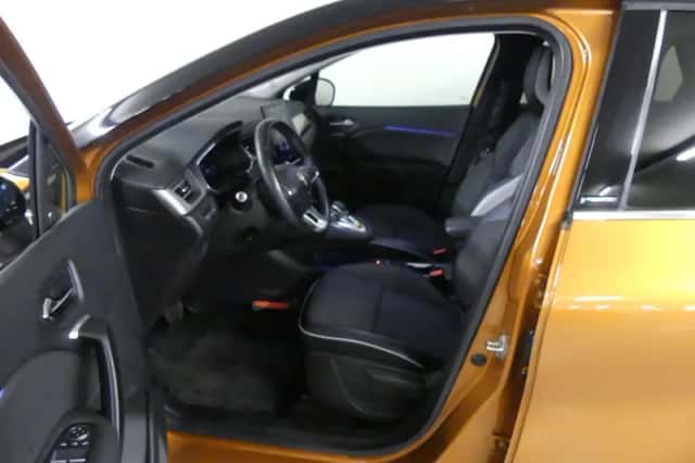 Renault Captur (2021) thumbnail 14