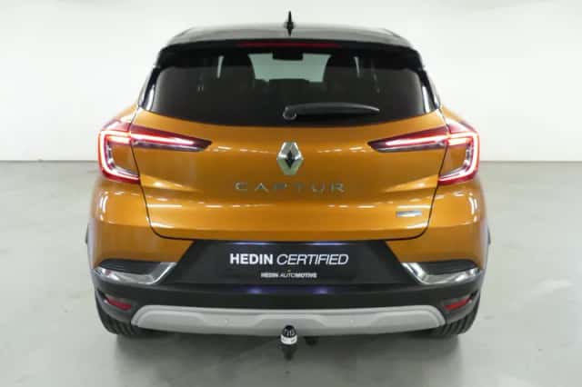 Renault Captur (2021) thumbnail 3