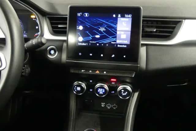 Renault Captur (2022) thumbnail 19
