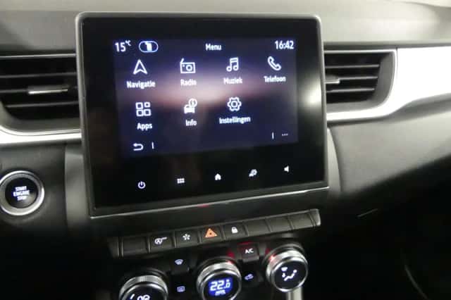 Renault Captur (2022) thumbnail 25