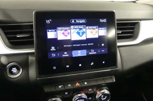 Renault Captur (2022) thumbnail 26