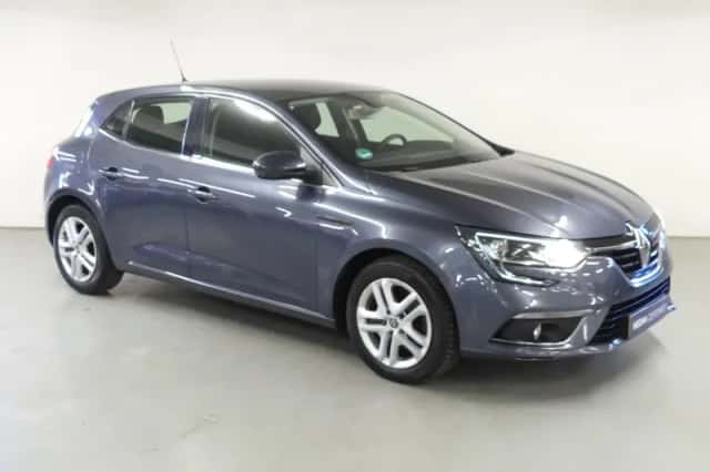 Renault Mégane (2018) thumbnail 2