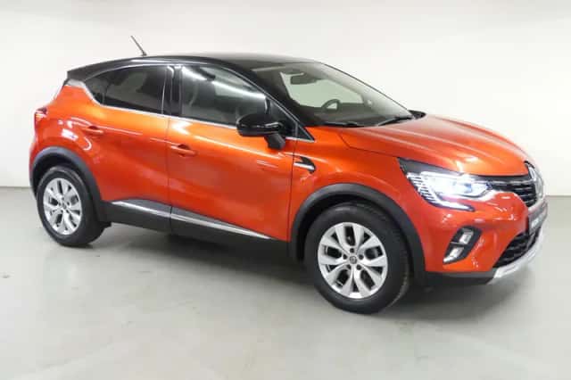 Renault Captur (2021) thumbnail 2