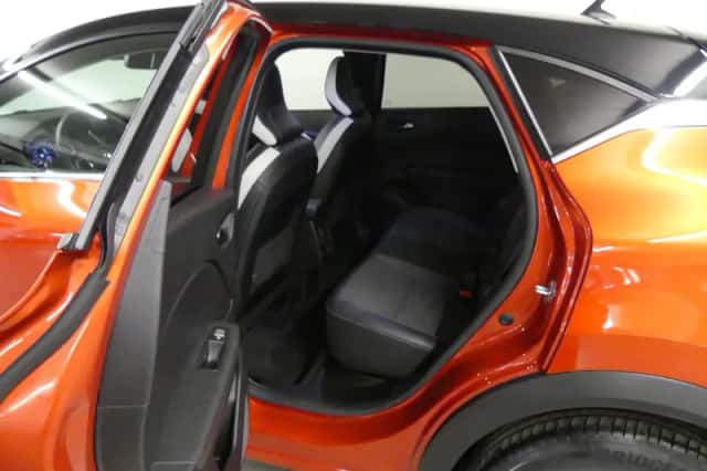 Renault Captur (2021) thumbnail 15