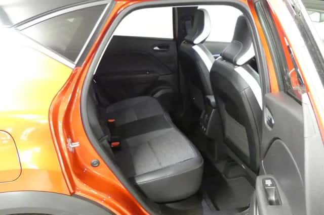 Renault Captur (2021) thumbnail 16