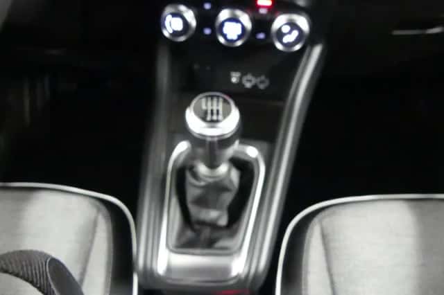 Renault Captur (2021) thumbnail 20