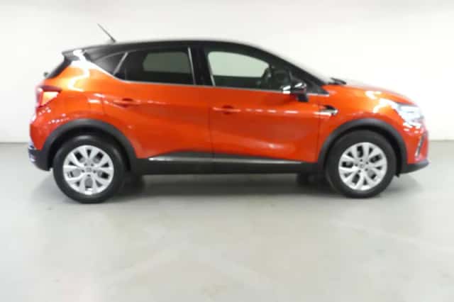 Renault Captur (2021) thumbnail 7