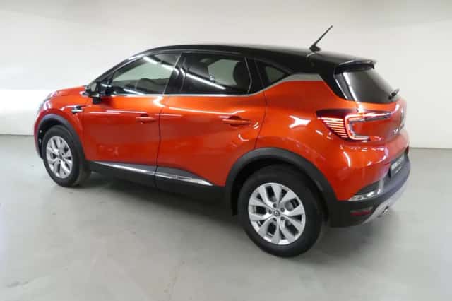 Renault Captur (2021) thumbnail 8